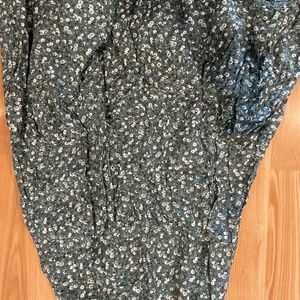 Universal Thread Floral skirt